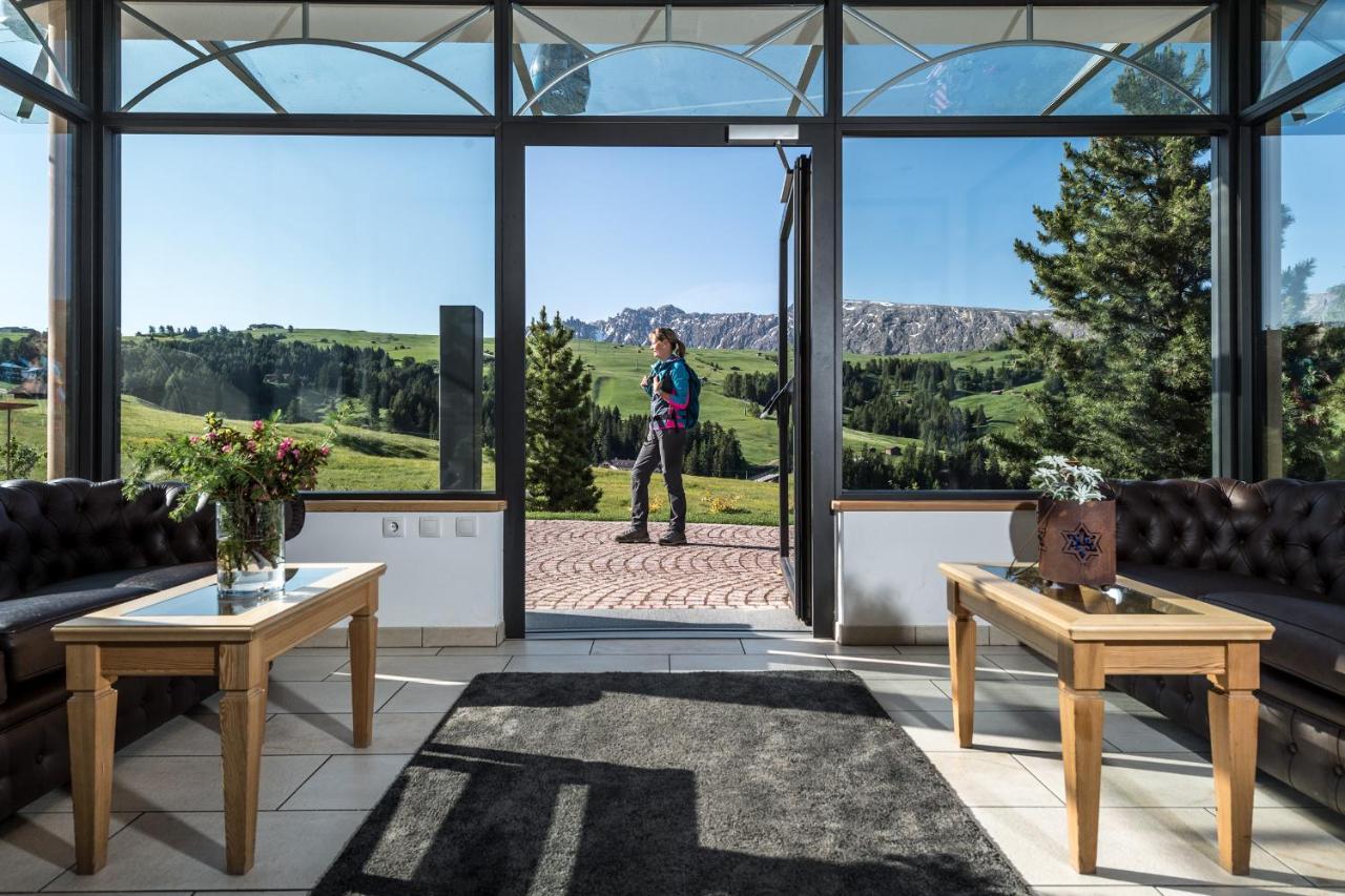 Hotel Schmung Alpe Di Siusi Bagian luar foto