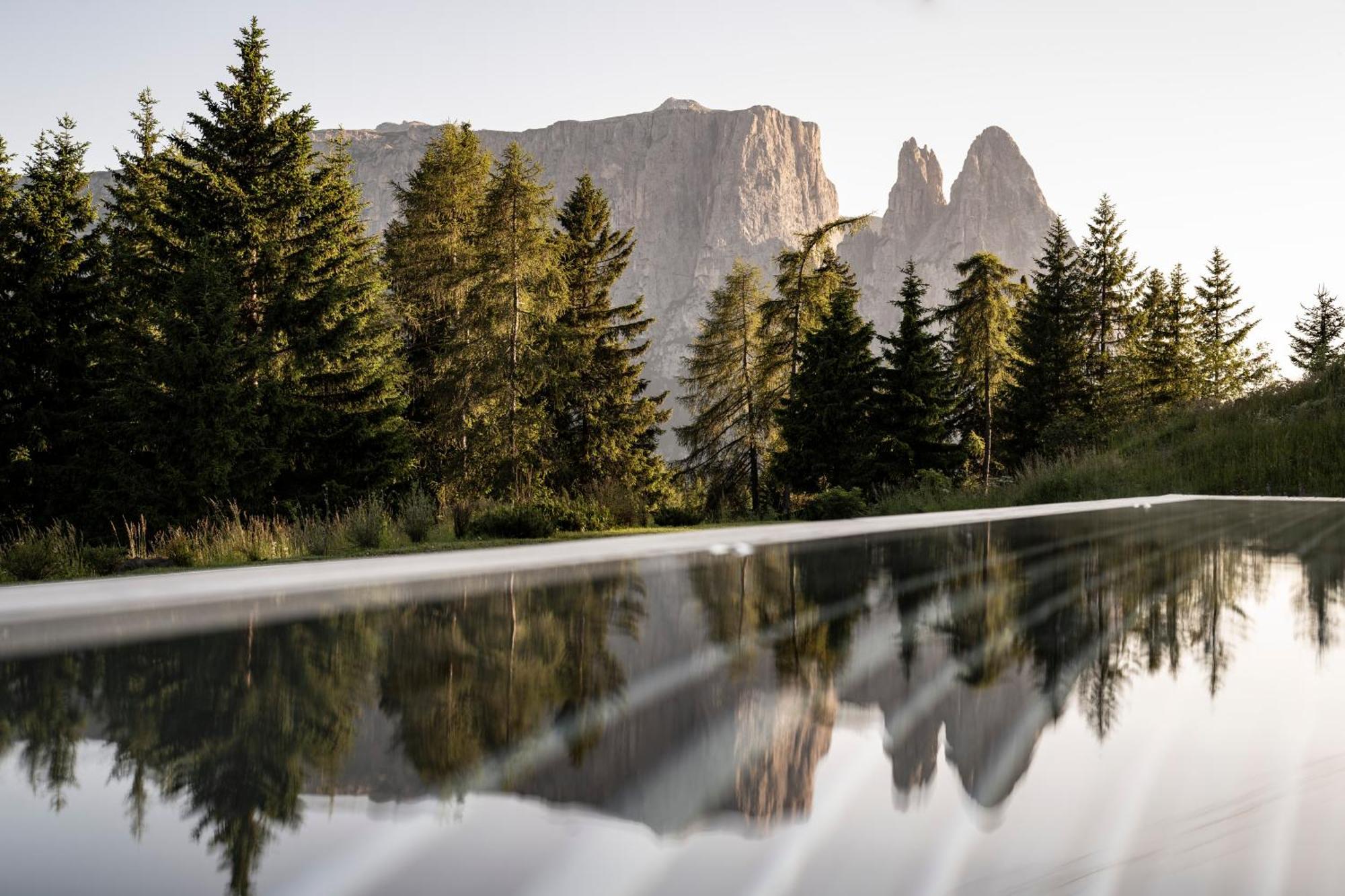 Hotel Schmung Alpe Di Siusi Bagian luar foto